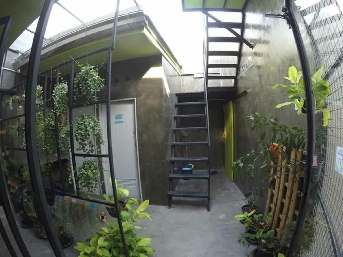 Hometown Hostel Samut Songkhram Номер фото